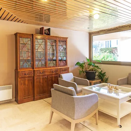 Moderne - Terrasse - Parking - Bm Appartement